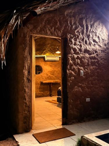 92f15570-eb82-4047-8748-2c93af01a64a